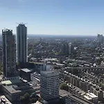 Charming 2-Bed Apartment In London