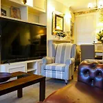 4 Bedroom Residence Hammersmith Fulham