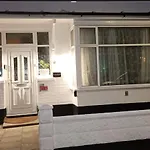 Gladstone Lodge Guest House