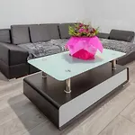 Spacious And Stylish Apartment - East Acton