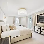 Beautiful Apartment For Eight In Islington