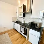 Se4, Self Contained Studio Flat.