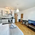 Se4, Self Contained Studio Flat.