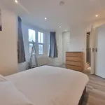 Comfortable Flat In Sw London
