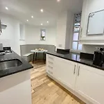 Westminster Apartment Near River Thames