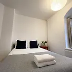 Westminster Apartment Near River Thames