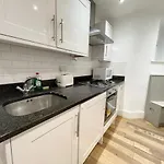 Westminster Apartment Near River Thames