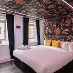Fitzrovia Apartment 1