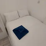 Double En-Suite Room Available In 3 Bed Apt