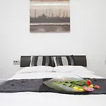 Holiday Lets London - I4