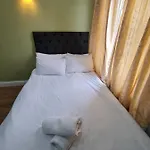 Lovely En-Suite Bedroom R7