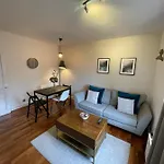 Spacious Flat Opposite The Oval