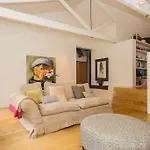 Beautiful Kensington Flat