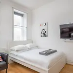 Soho Apartment Sleeps 4, Covent Garden & Leicester Square