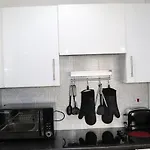 Garland Modern Central City Apartment London
