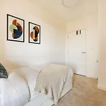 Wild Roses Serviced Apartments - Upton Park