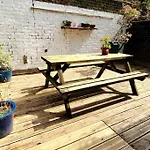 1 Bedroom Flat Garden In Clapham