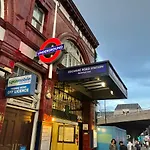 2 Minutes From Hyde Park, Private Room F