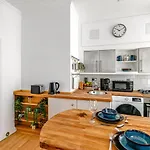Cozy Covent Garden/Oxford Street Apartment