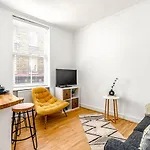 Cozy Covent Garden/Oxford Street Apartment