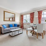 The Mayfair Large Snug