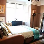 Modern Private Studio Room
