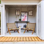 The Wandsworth Loft - Entrancing 2Bdr Flat With Garden