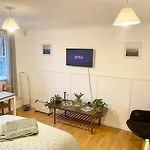Bright And Comfortable Studio Apartment