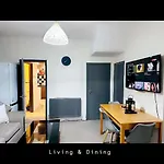 2 Bedroom Double Bed In East London