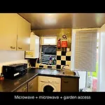 2 Bedroom Double Bed In East London
