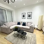 Modern Room In Spacious Home