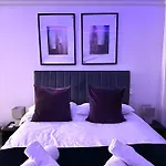 Stylish En Suite Double Room Kensington
