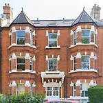 The Elmfield Road Wonder - Dazzling 2Bdr Flat