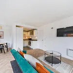 Amazing 2 Bedroom Flat In Canary Wharf