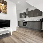 Modern Apartment In South West Wandsworth