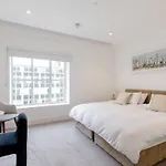 Lovely Room - Coven Garden