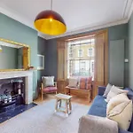 Whimsical 4 Bedroom House In Elephant And Castle