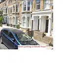 Stunning 1 Bedroom Apartment In London