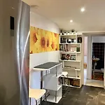 Comfy Rooms. Shared East London Homestay.