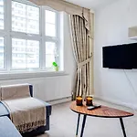Marble Arch 2-Bedroom Apartment