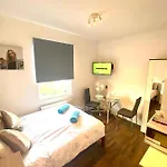 One Bed Studio Flat In Central London