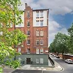 Fabulous Three Bedroom Flat Near Marylebone By Underthedoormat