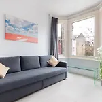 1 Bed Clapham Junction Apartment