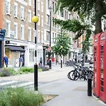 Beautiful Central London Mews, Sleeps 4