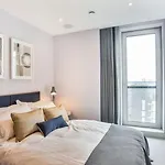Zone 1 - Luxury London Apartment
