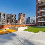 Embassy Garden 1B1B Vauxhall Apartment