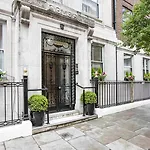 Astor Court Hotel