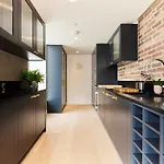 The Soho Penthouse - Charming 3Bdr Penthouse With Terrace