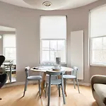 Cool Holland Park Apt Near Park