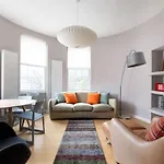 Cool Holland Park Apt Near Park